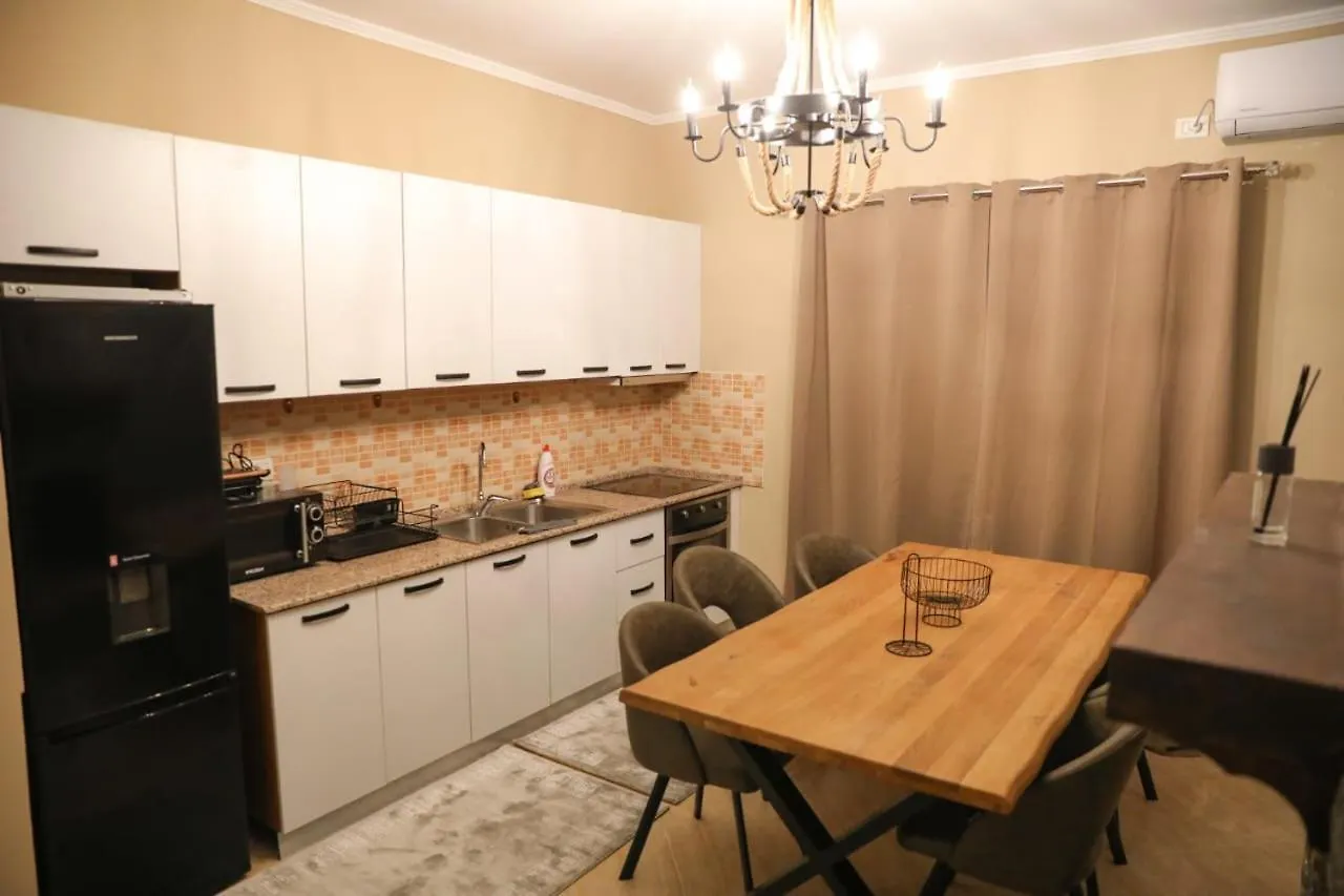 Burimi House Διαμέρισμα Μπεράτ